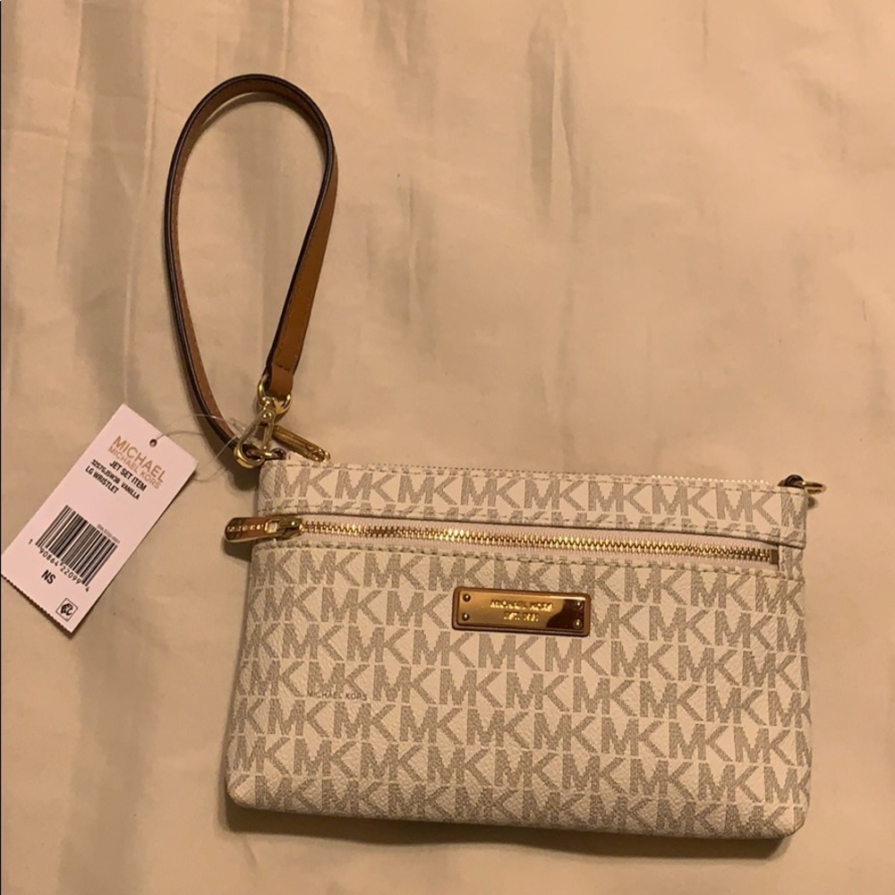 Michael Kors Vanilla Wristlet - Picture 1 of 3